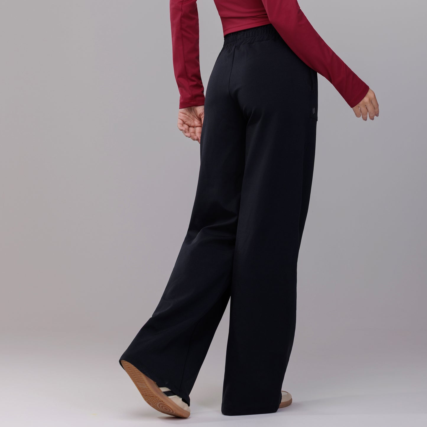 Dry Wide-Leg Pants