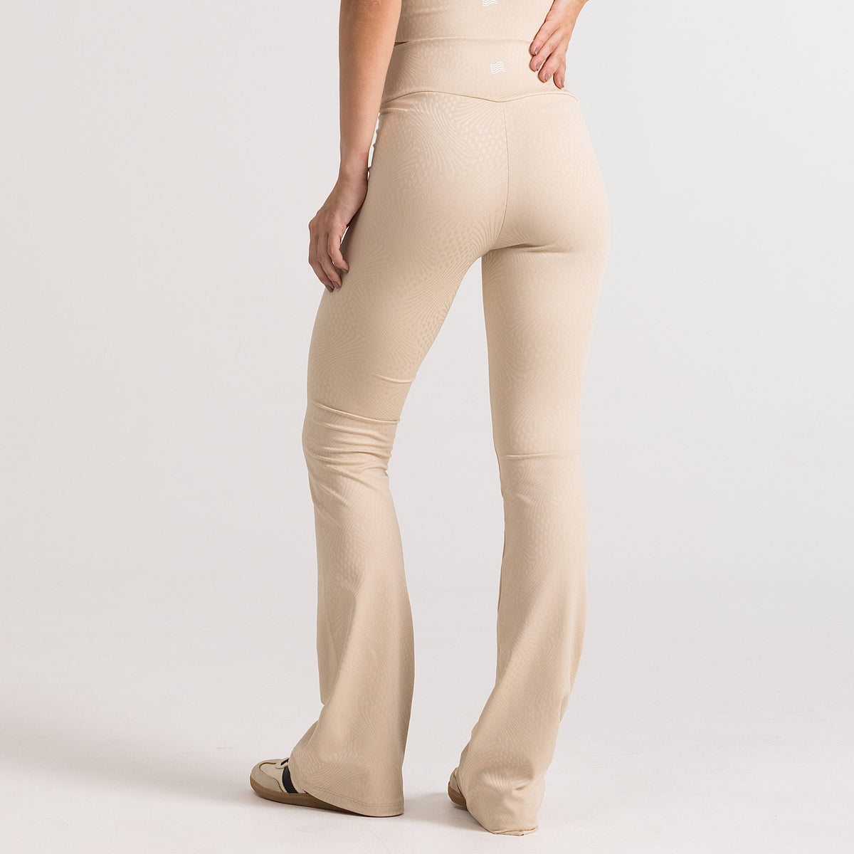 Calça Flare Lumi
