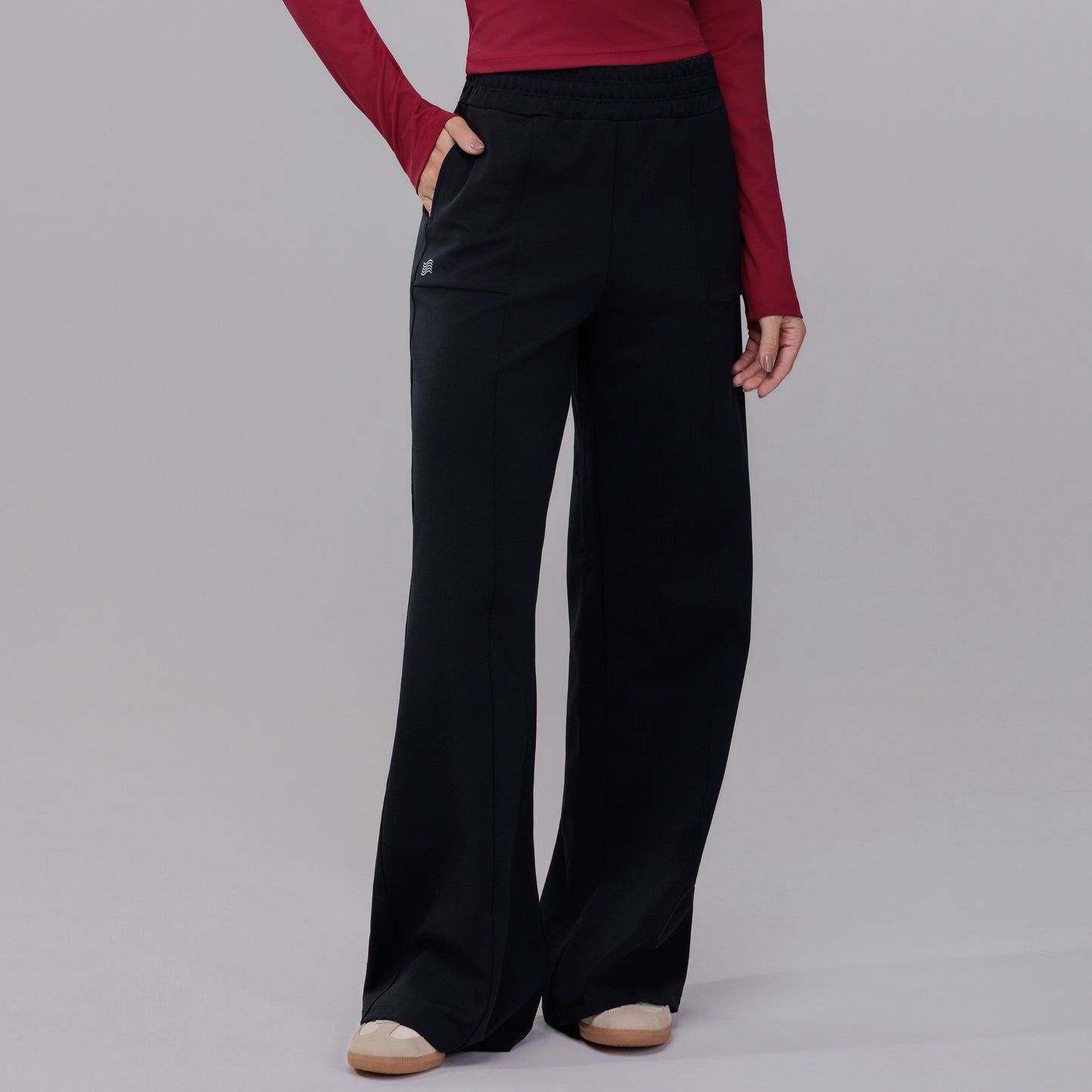 Dry Wide-Leg Pants
