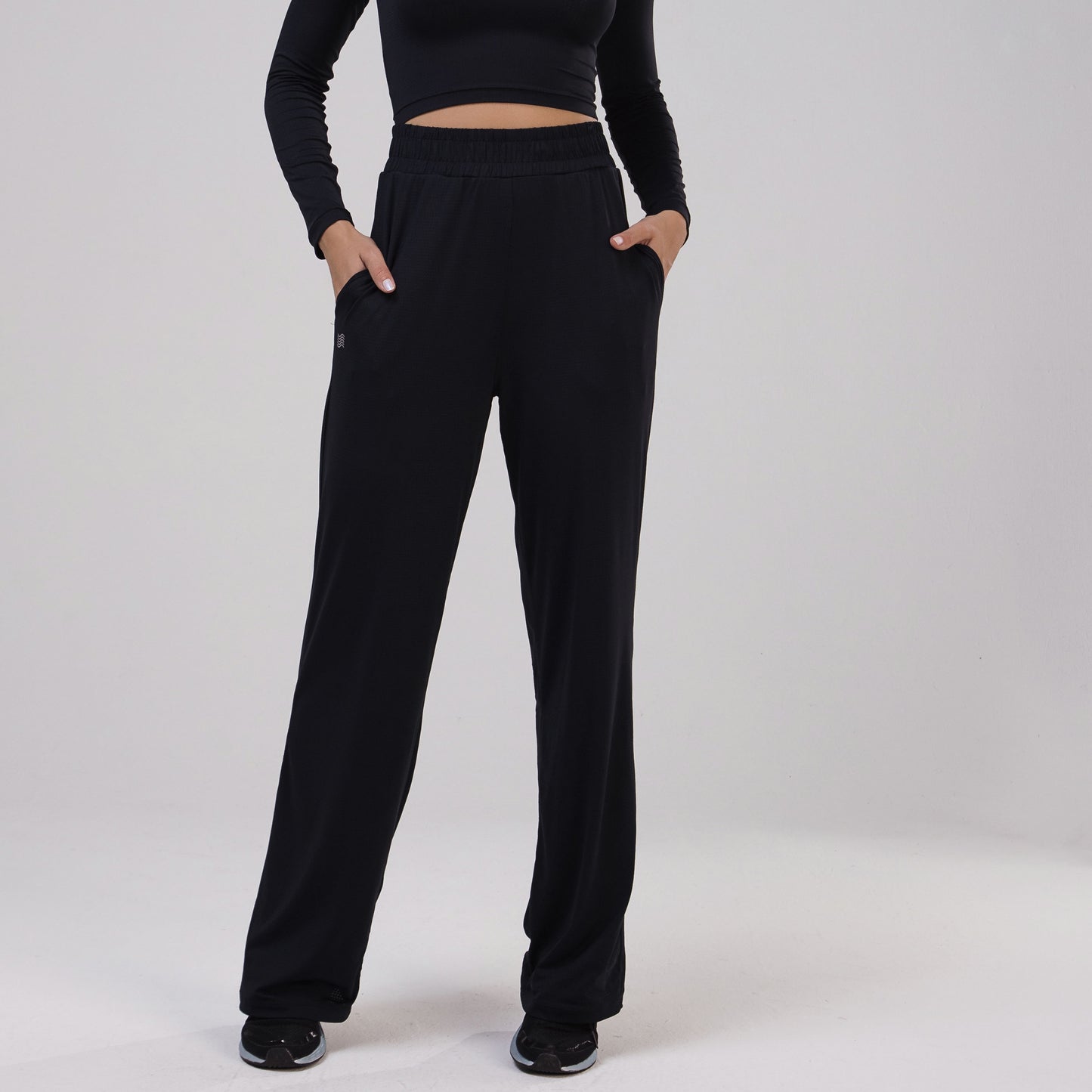 Dry Wide-Leg Pants